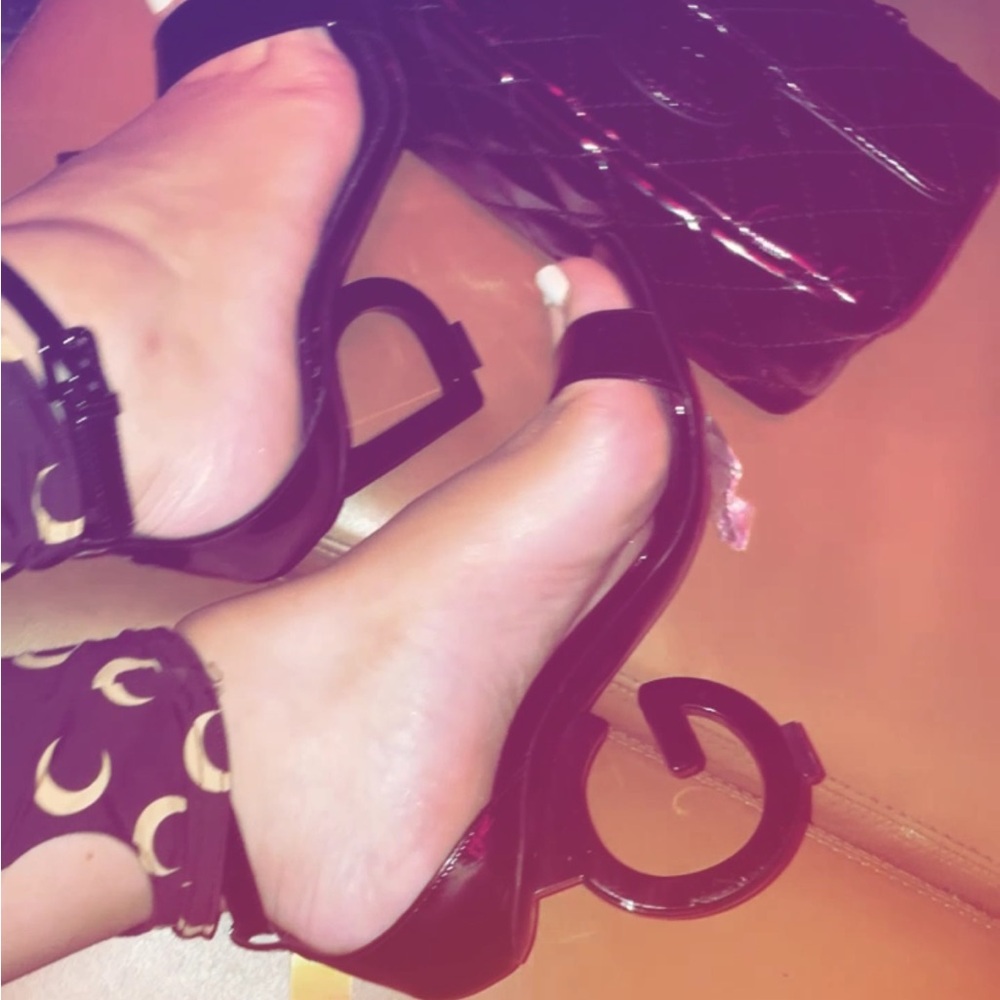 Dolce & Gabbana Glossy Black Heels - Picture 9 of 9